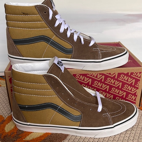 Vans Men’s Sk8-Hi
Canvas/Suede Pop Brown/Mu
VN000CMXBF0
Sneakers - Picture 1 of 16